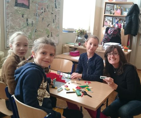 Ilustrační obrázek článku - Nestavějme zdi, zkusme se spolu naučit žít - žáci 2. a 3. tříd