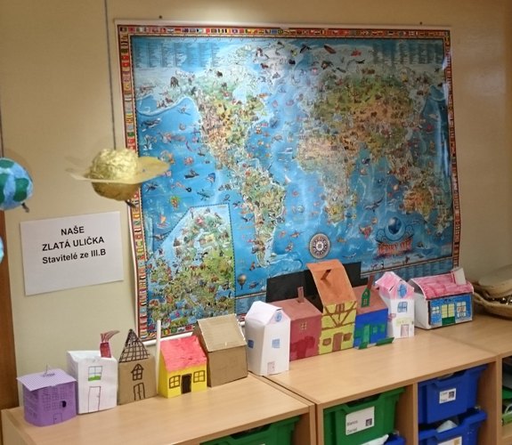 Ilustrační obrázek článku - Naše ZLATÁ ULIČKA - a připomenutí DÚ pro III.B