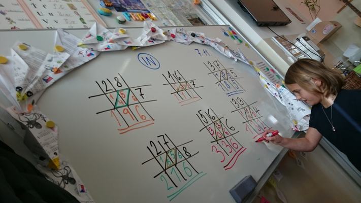 Ilustrační obrázek článku - Nudíš se? - zábavná matematika na počítači je tu pro Tebe