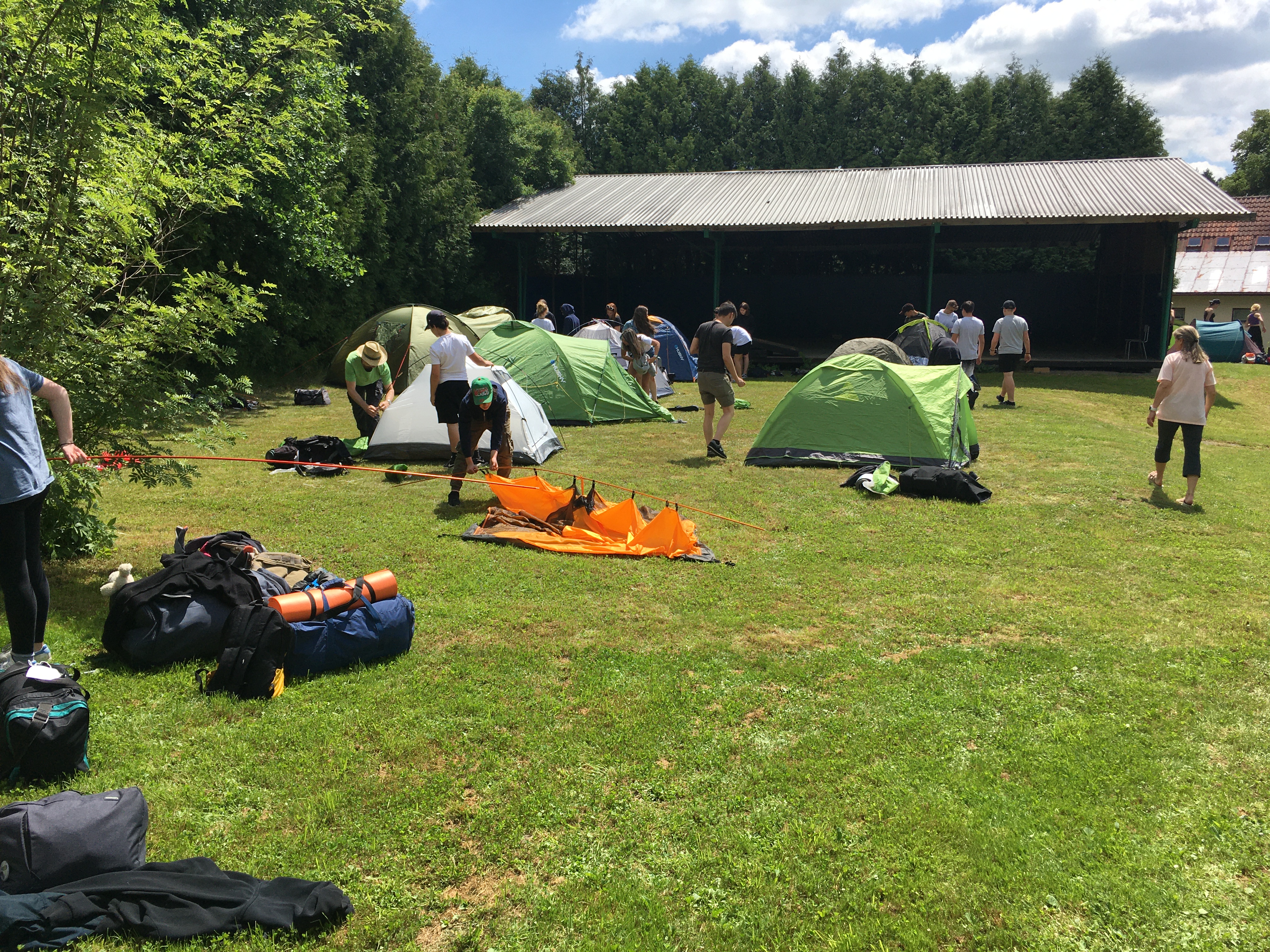 Ilustrační obrázek článku - Osmácké stany již skoro stojí.